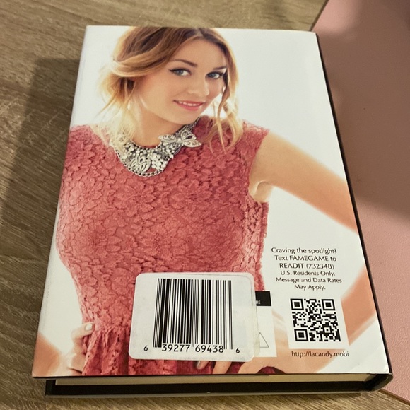 Hardback book “the fame game” by Lauren Conrad - Picture 2 of 3